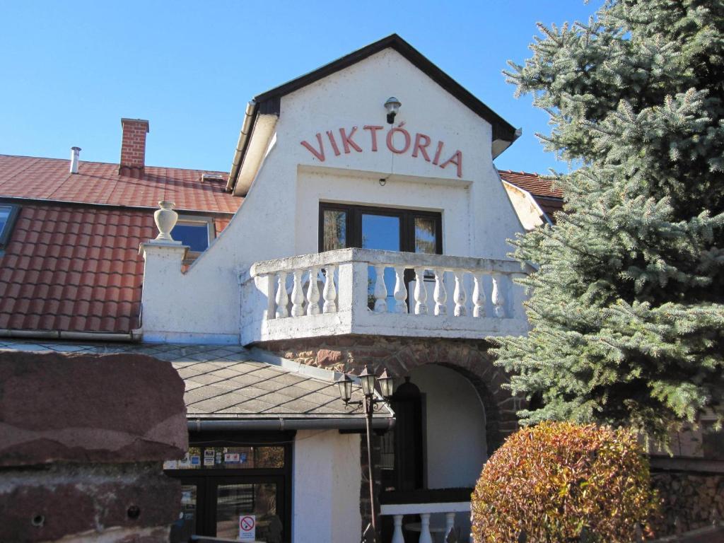 Hotel Viktoria Balatonalmadi Exterior photo